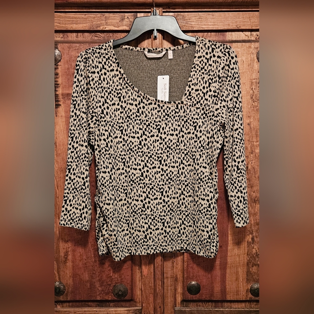 NWT Women's Anesha Leopard Print Top from Soft Surroundings